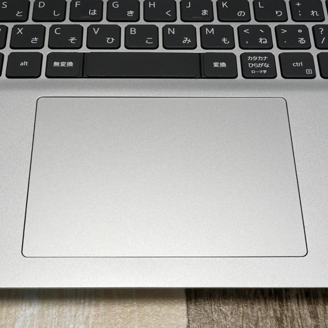 極美品の神速仕様✨11世代コアi3に超高速SSD＆大