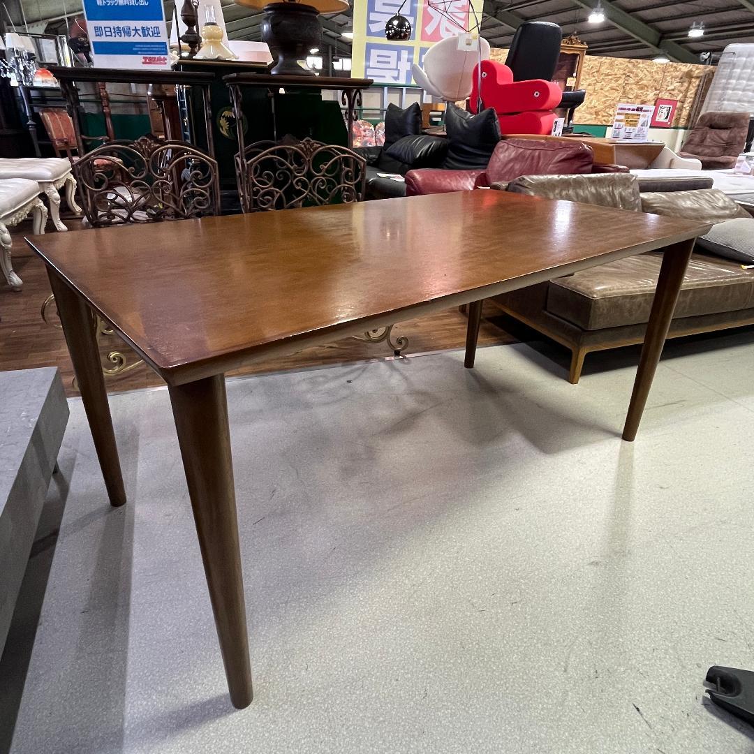 カリモク60+ ダイニングテーブル 1500 ウォールナット色