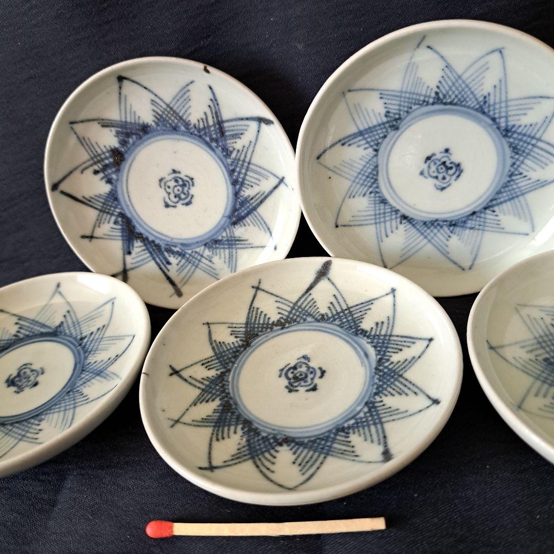 檜垣(ひがき)文様と五弁花(豆皿を愉しむ⑭)」古伊万里