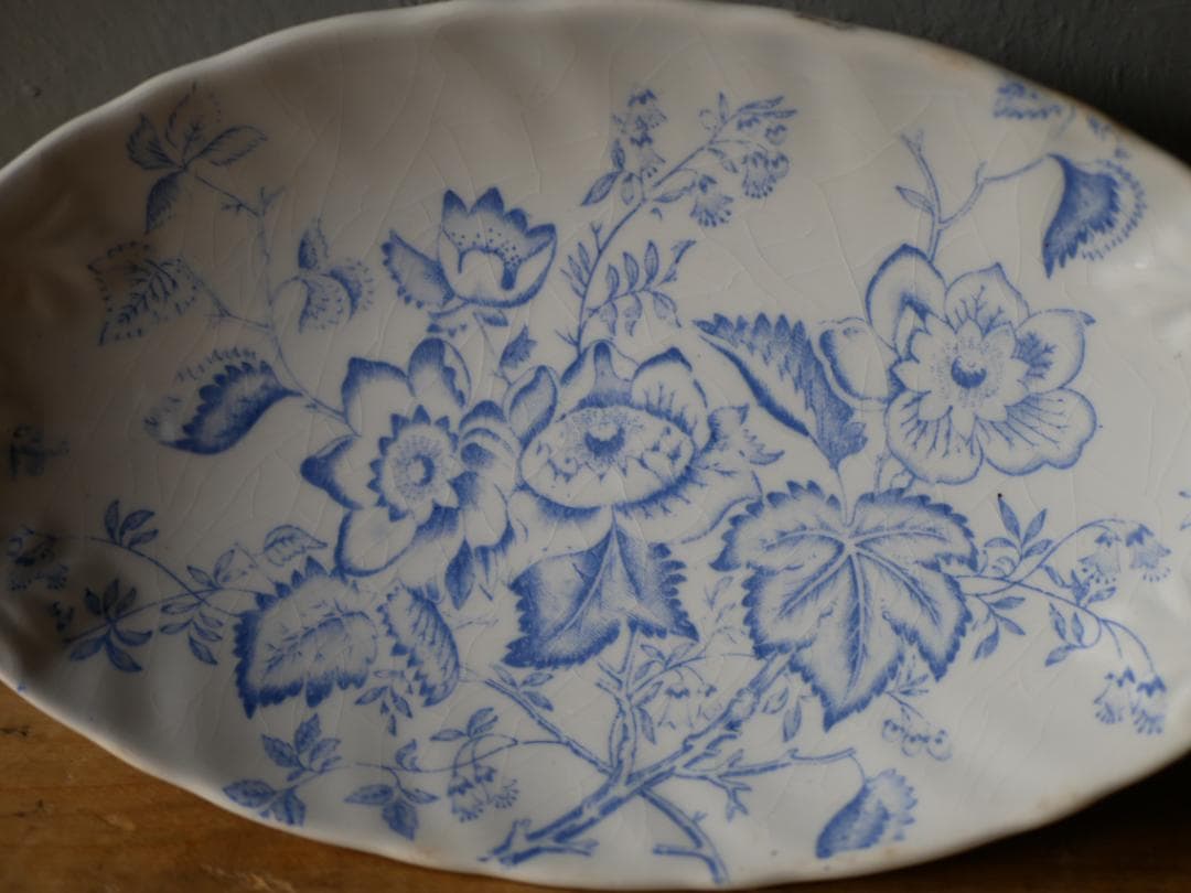 台座のついたラヴィエ ブルーの花柄 フランスアンティーク ブロカント