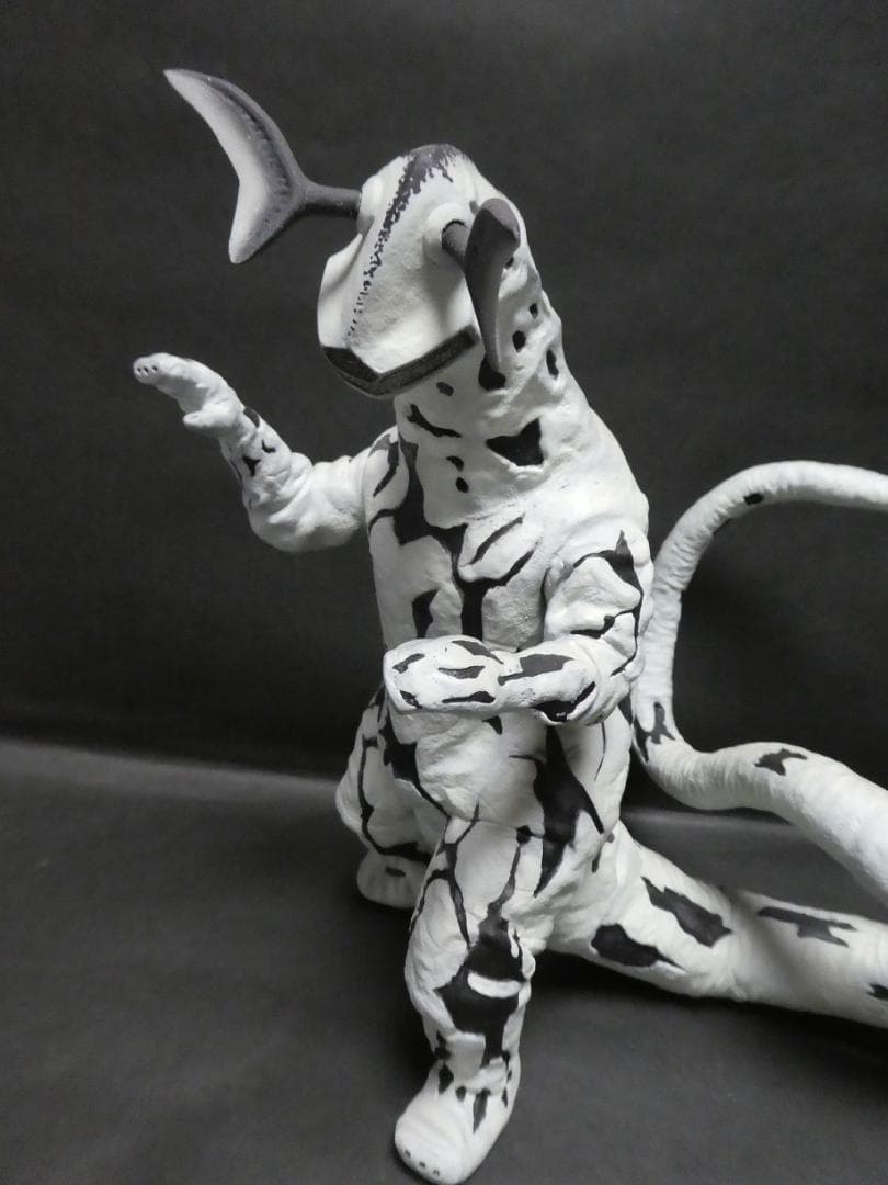 ビリケン商会 エレキング 塗装済み完成品