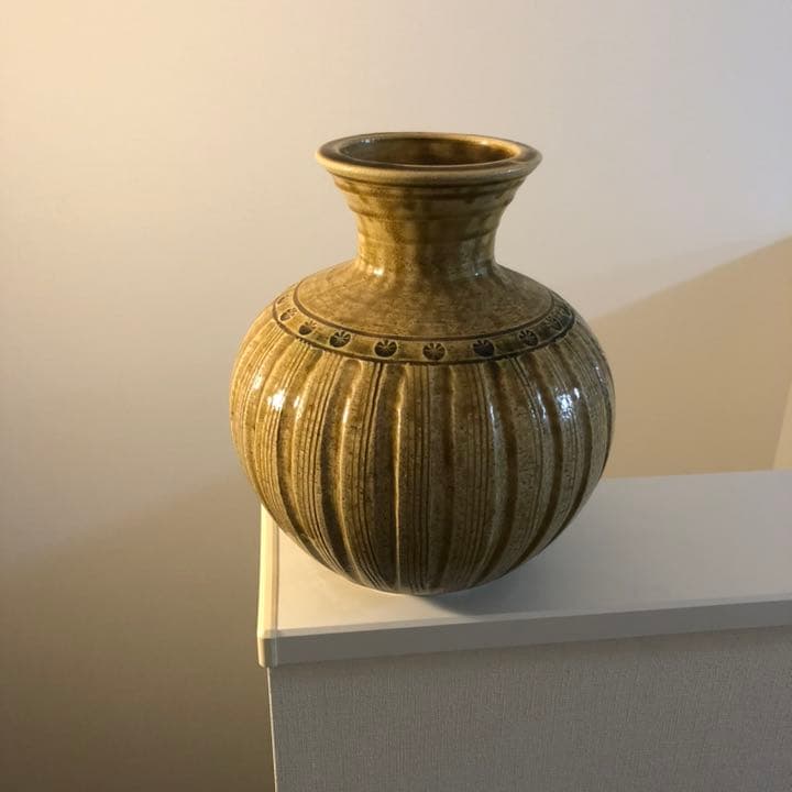 究極の美◼️蔵からかなり美しい大きな壺、壷が出てきました。花道具、古美術品