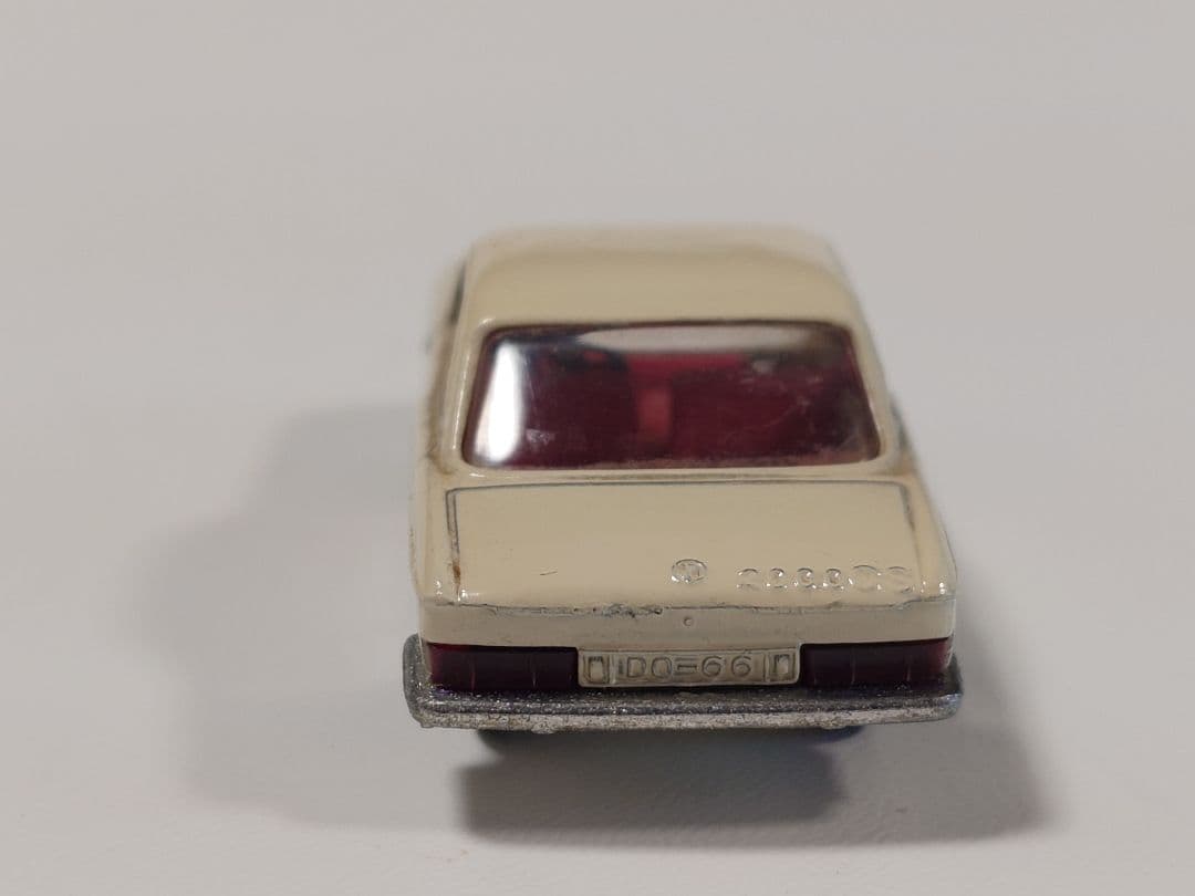 ミニカー Siku V266 BMW 2000 CS