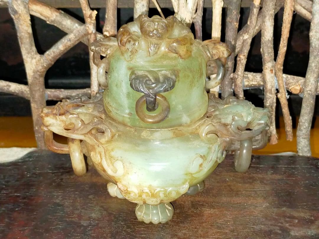 ♥値下げ！♥玉石♥　獅子　香炉　緑石　翡翠　骨董　古玩 ♥値下げ！♥玉石♥ 獅子 香炉 緑石 翡翠 骨董 古玩