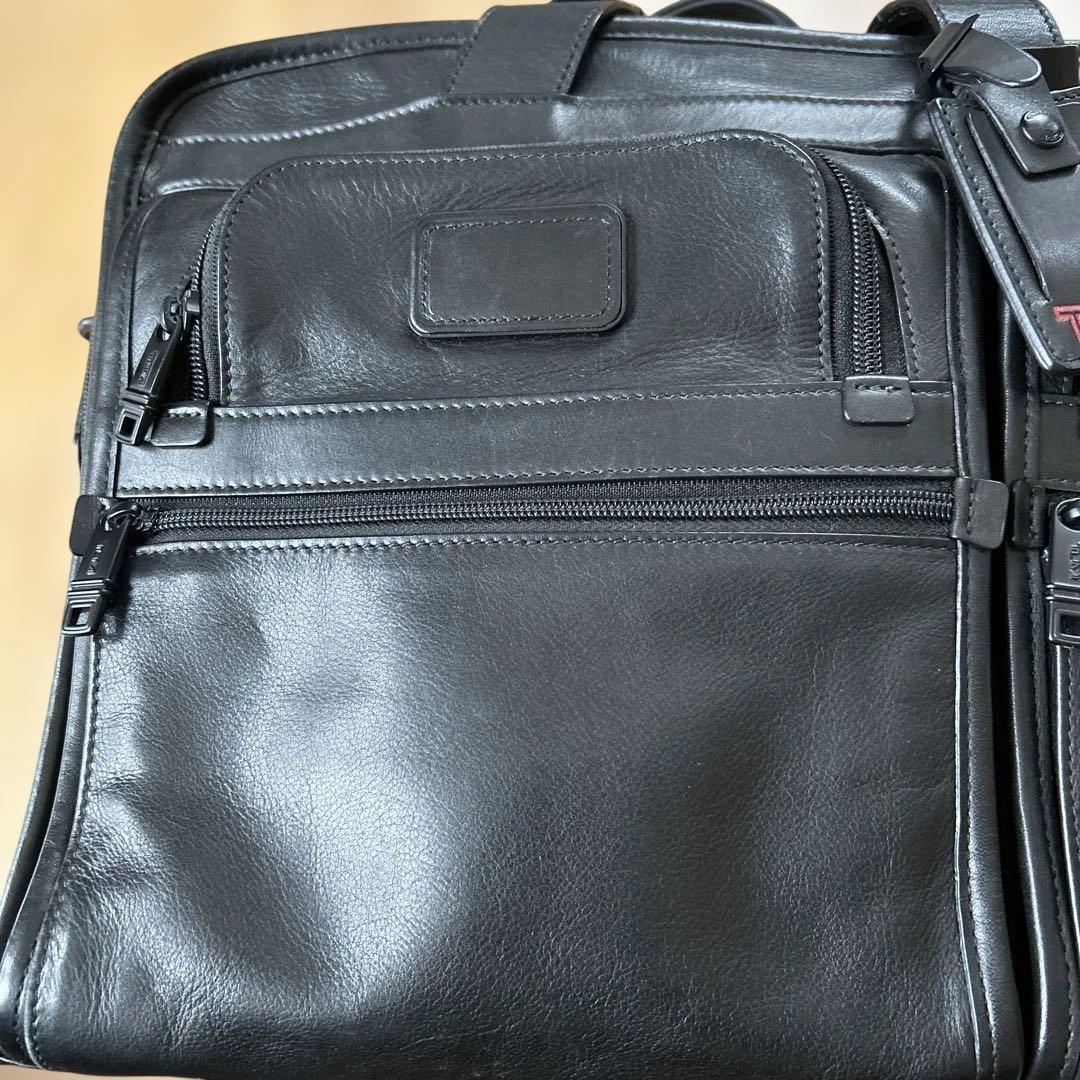 TUMI ブラック レザー ビジネスバッグ