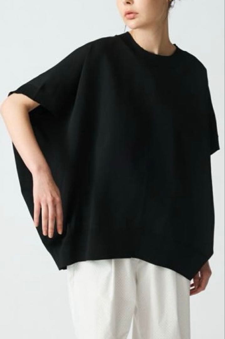 house on the hill トップス