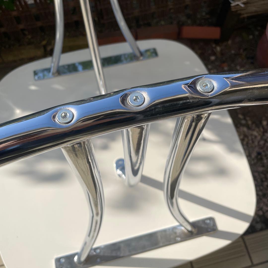 北欧 コクーン リプロダクト パールホワイト 商談テーブル 店舗