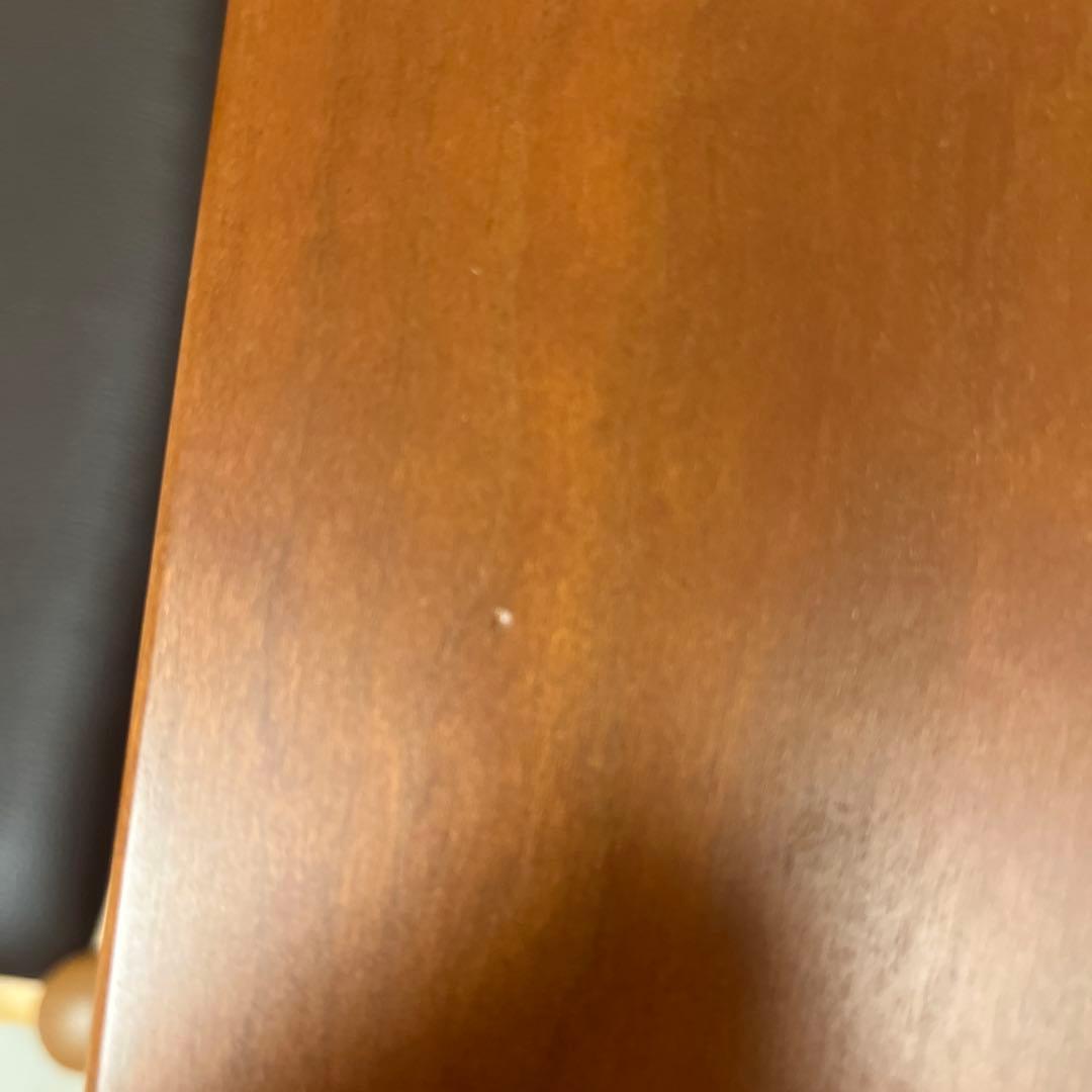 おきまりです。カグラ、ダイニングテーブル、とても綺麗、チェリー、