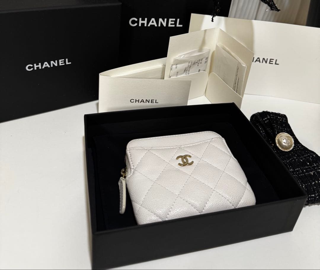 CHANEL シャネル　財布　キャビアスキン　ケース　ホワイト