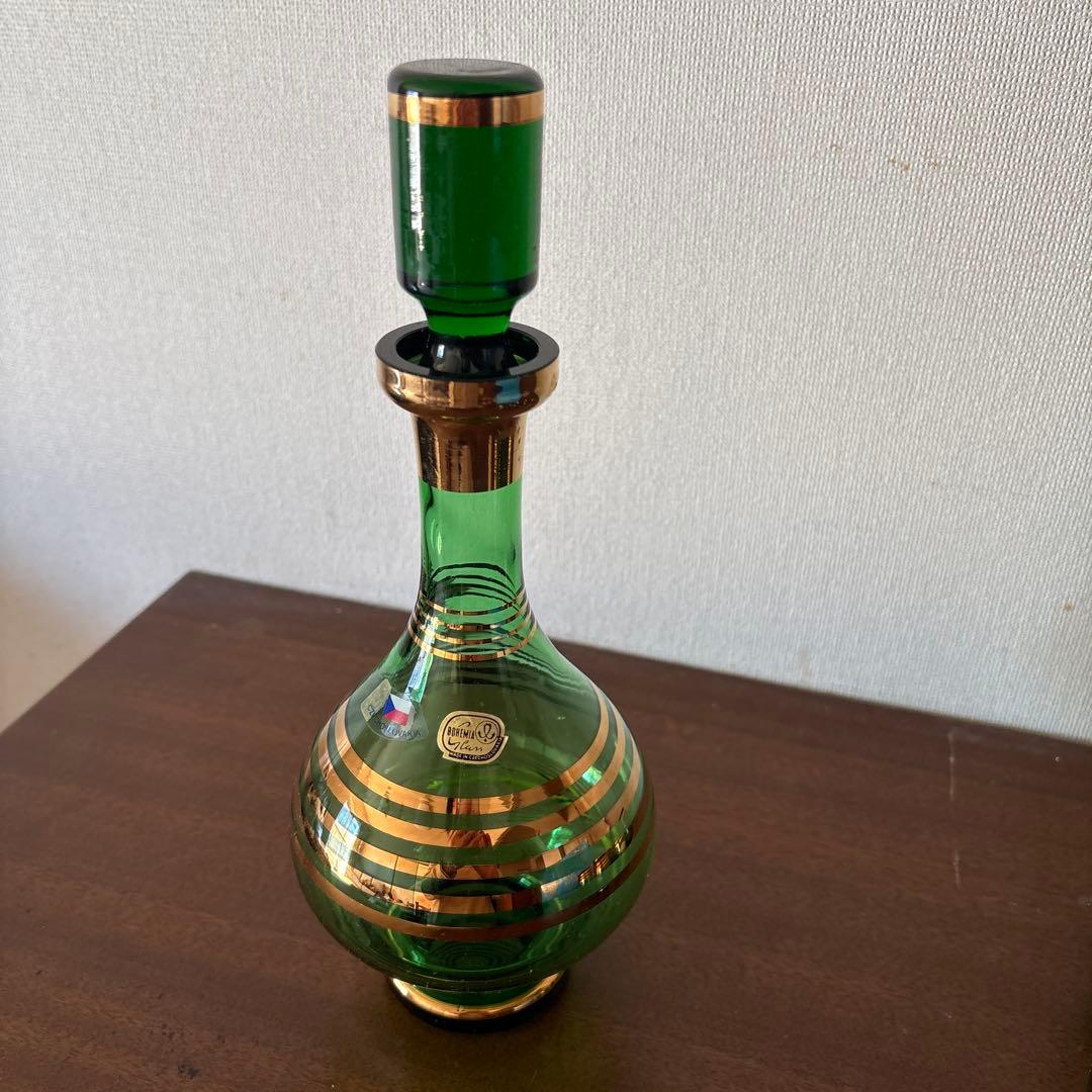 BOHEMIA 緑色デキャンタとグラスセット - メルカリ