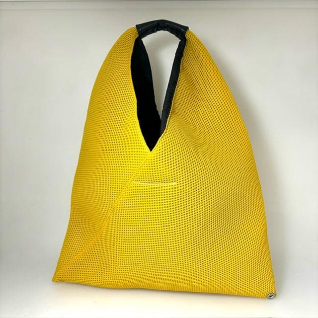 地震発生中 新品 大切な人を守る 防災テント 備えて 青い色で