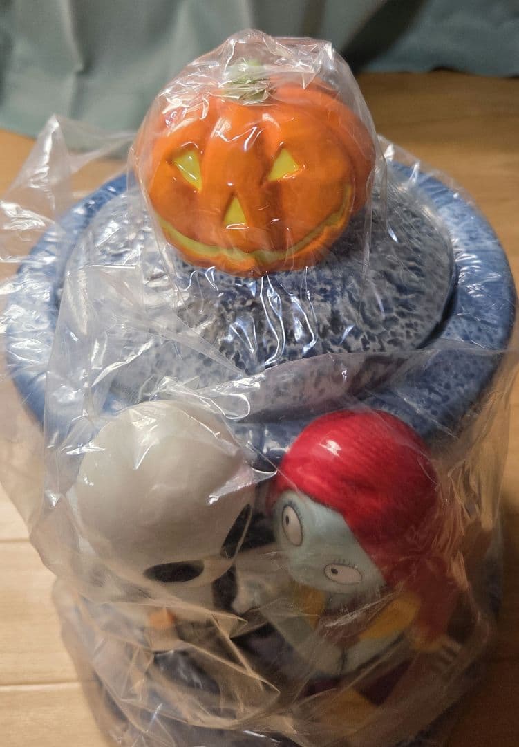 20年もの未使用　ナイトメアビフォアクリスマス　ジャックとサリーのクッキージャー