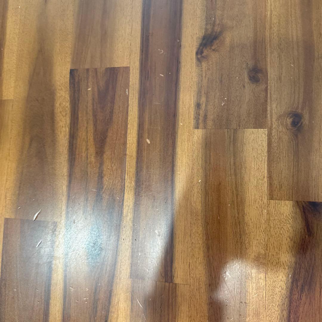 スウェラ　ダイニングテーブル