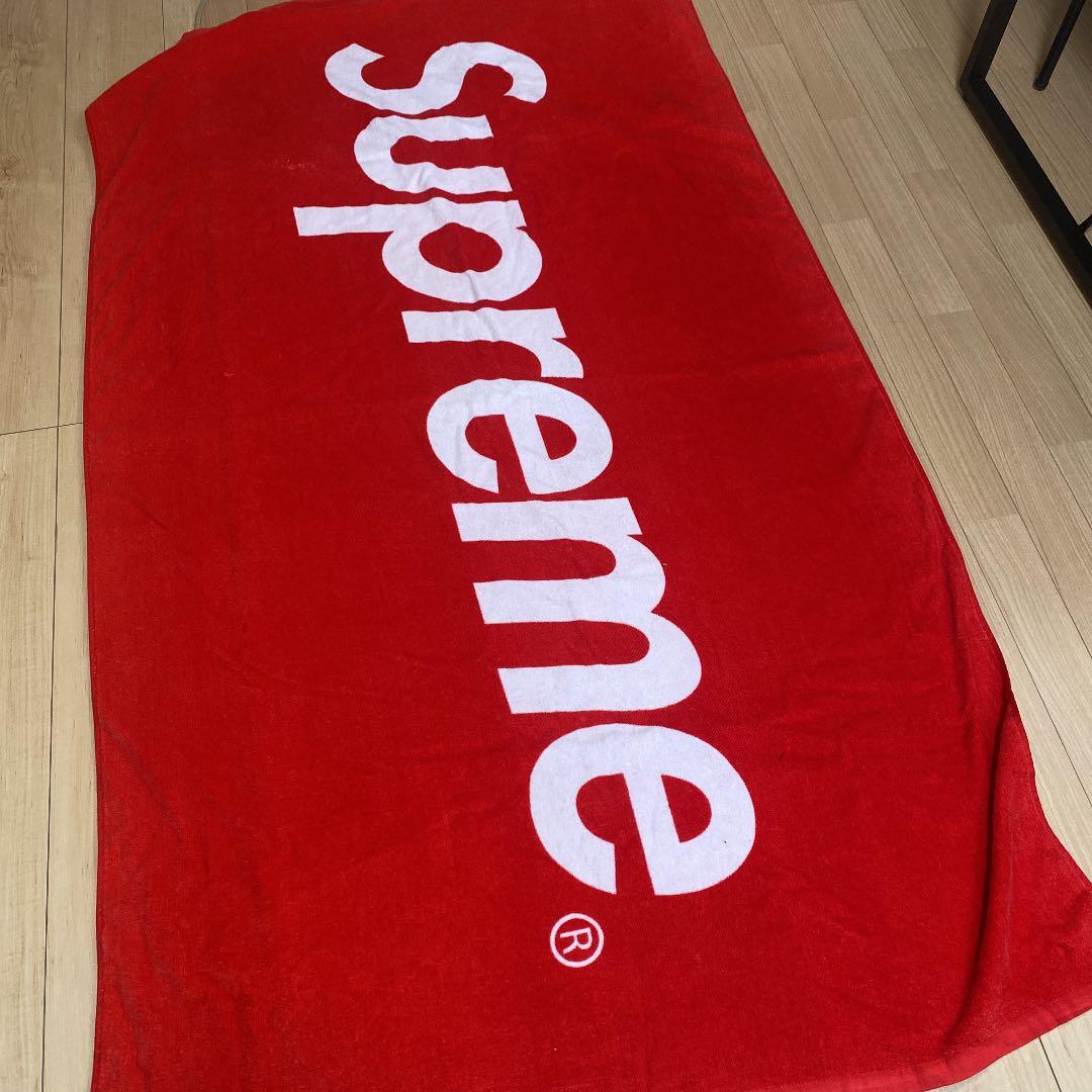 早い者勝ち supreme バスタオル - メルカリ