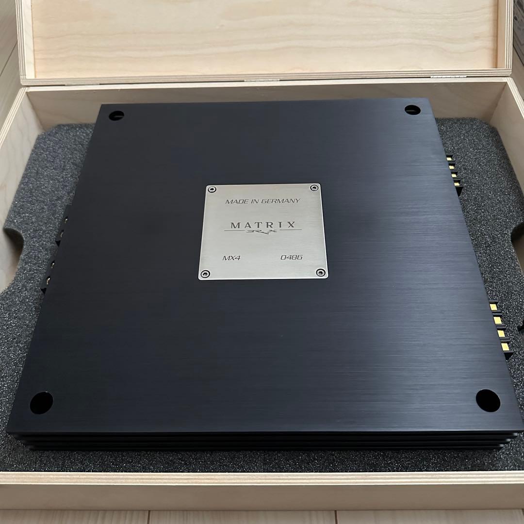 カーAVプレス-Review: 速報！ ブラックスの最上級アンプ、MATRIX X4