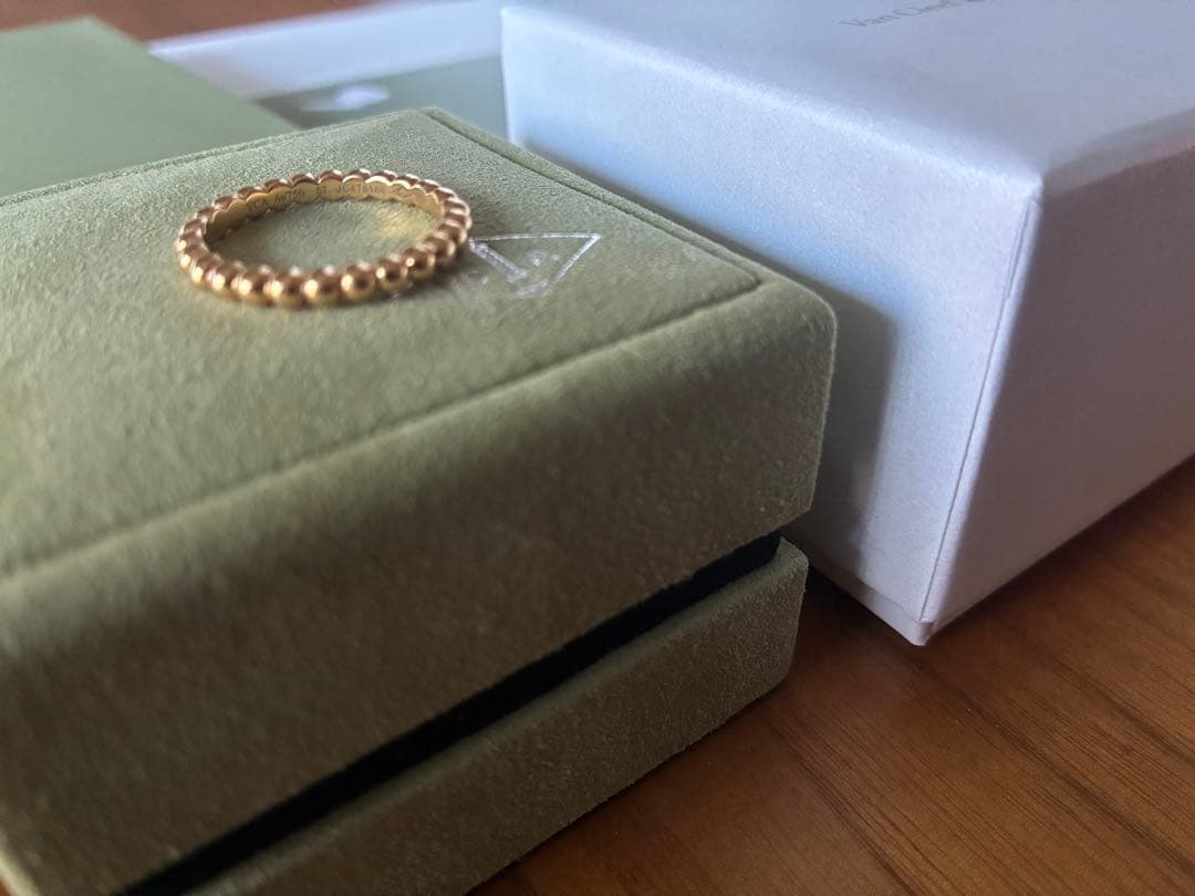 Van Cleef & Arpels ペルレ ミディアム ローズゴールド 57