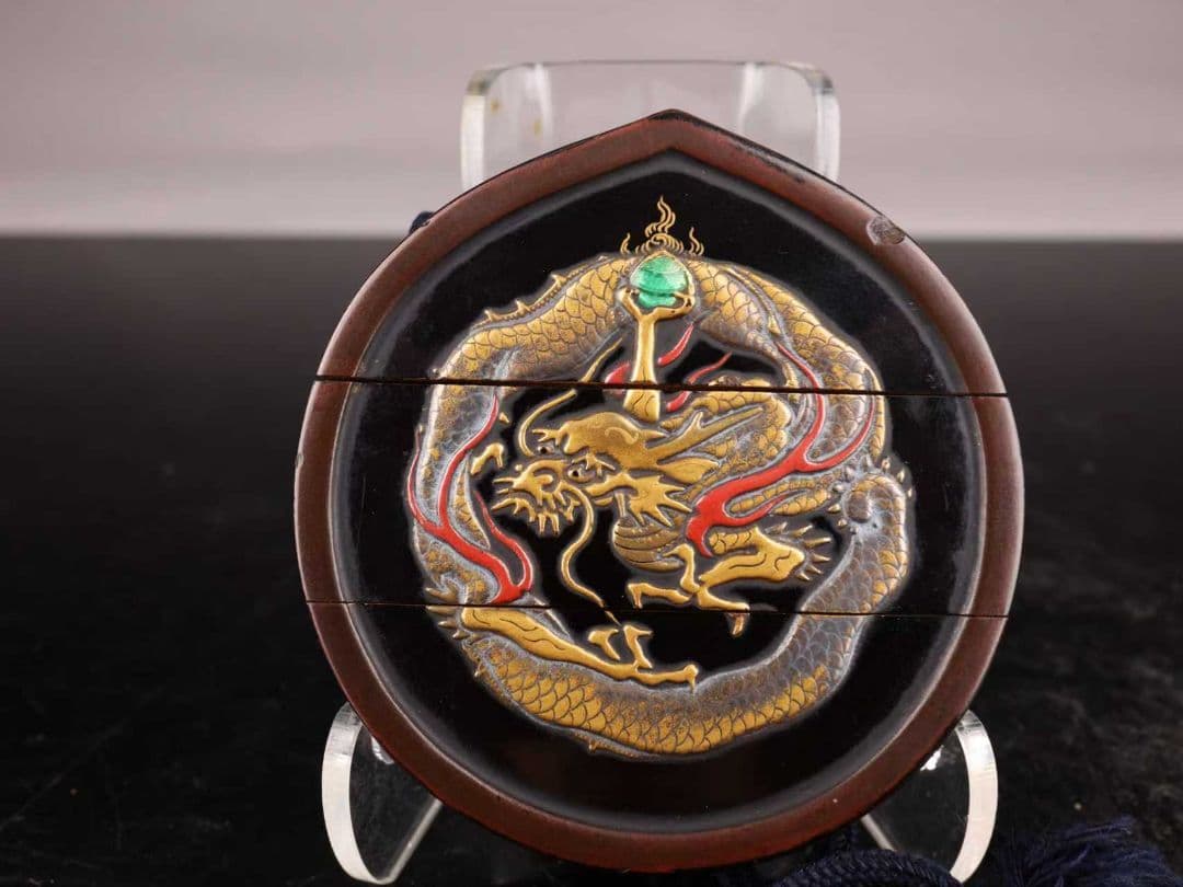 A91 【印籠】 時代漆芸 金彩蒔絵 龍紋 内梨地 丸根付 傷有