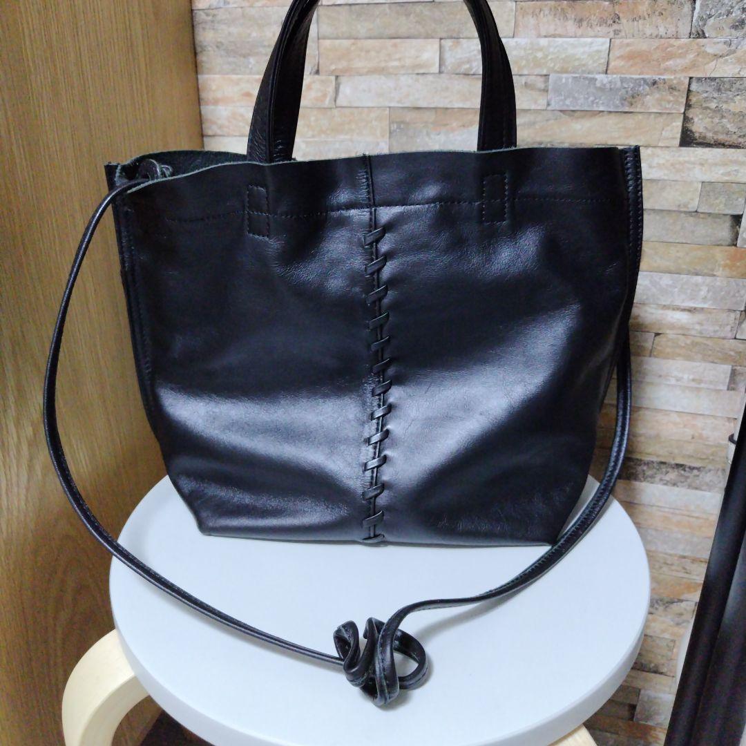 【美品】イアパピヨネ センターポイントトートバッグS 本革 ブラック