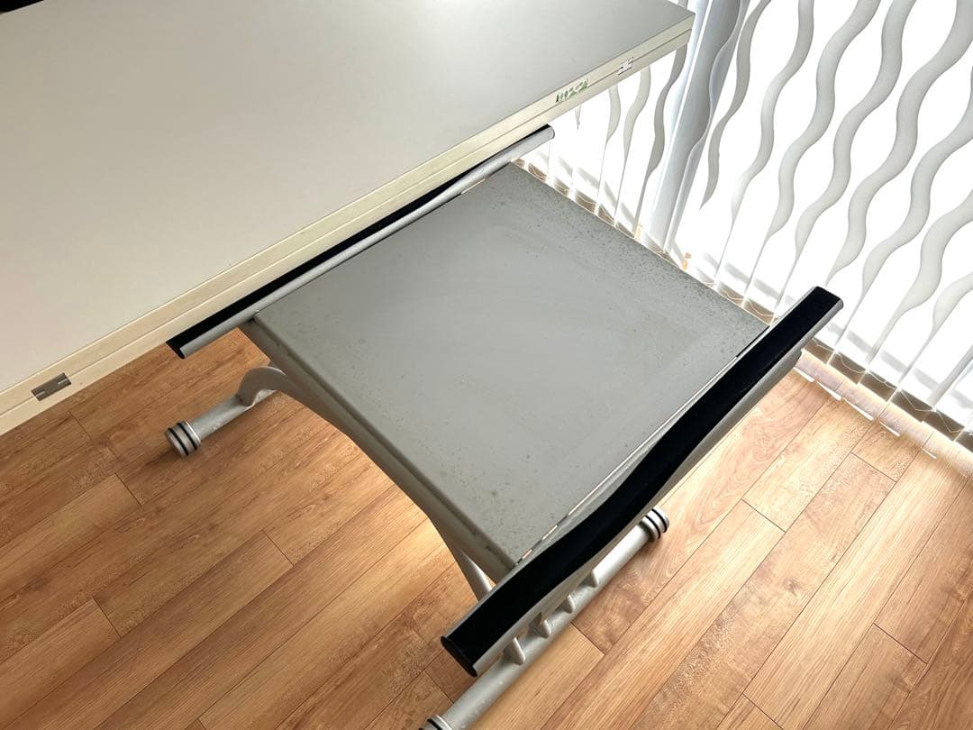 く*ま様 Ozzio オッジオ BREVETTATO 昇降テーブル バタフライ