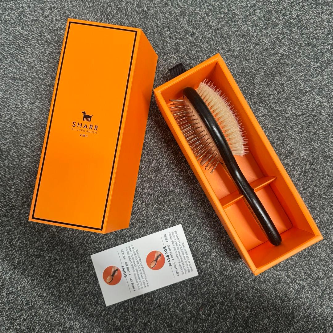 SHARR スリッカーブラシ 黒/オレンジ SHARR スリッカーブラシ 黒とオレンジ