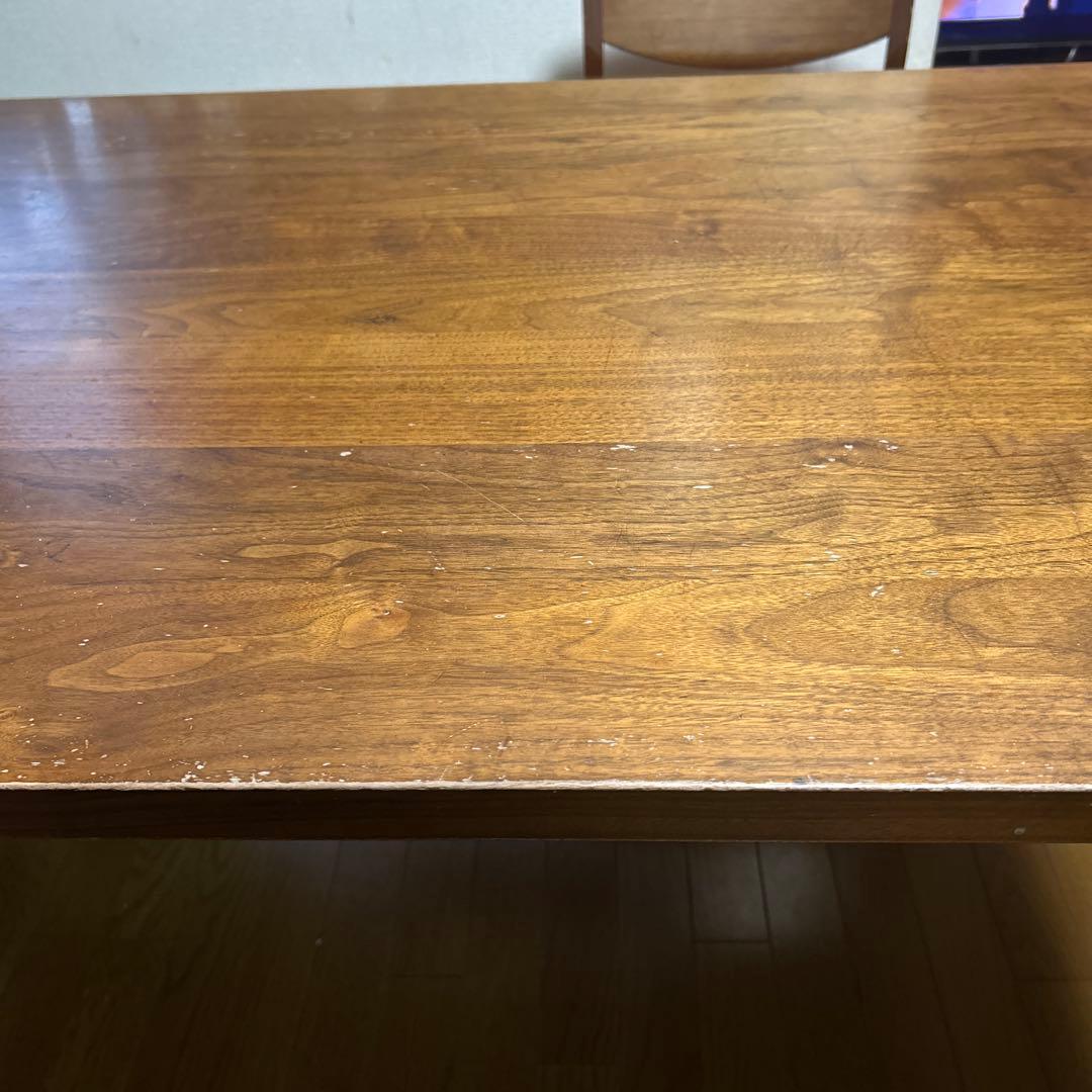 ダイニングテーブル