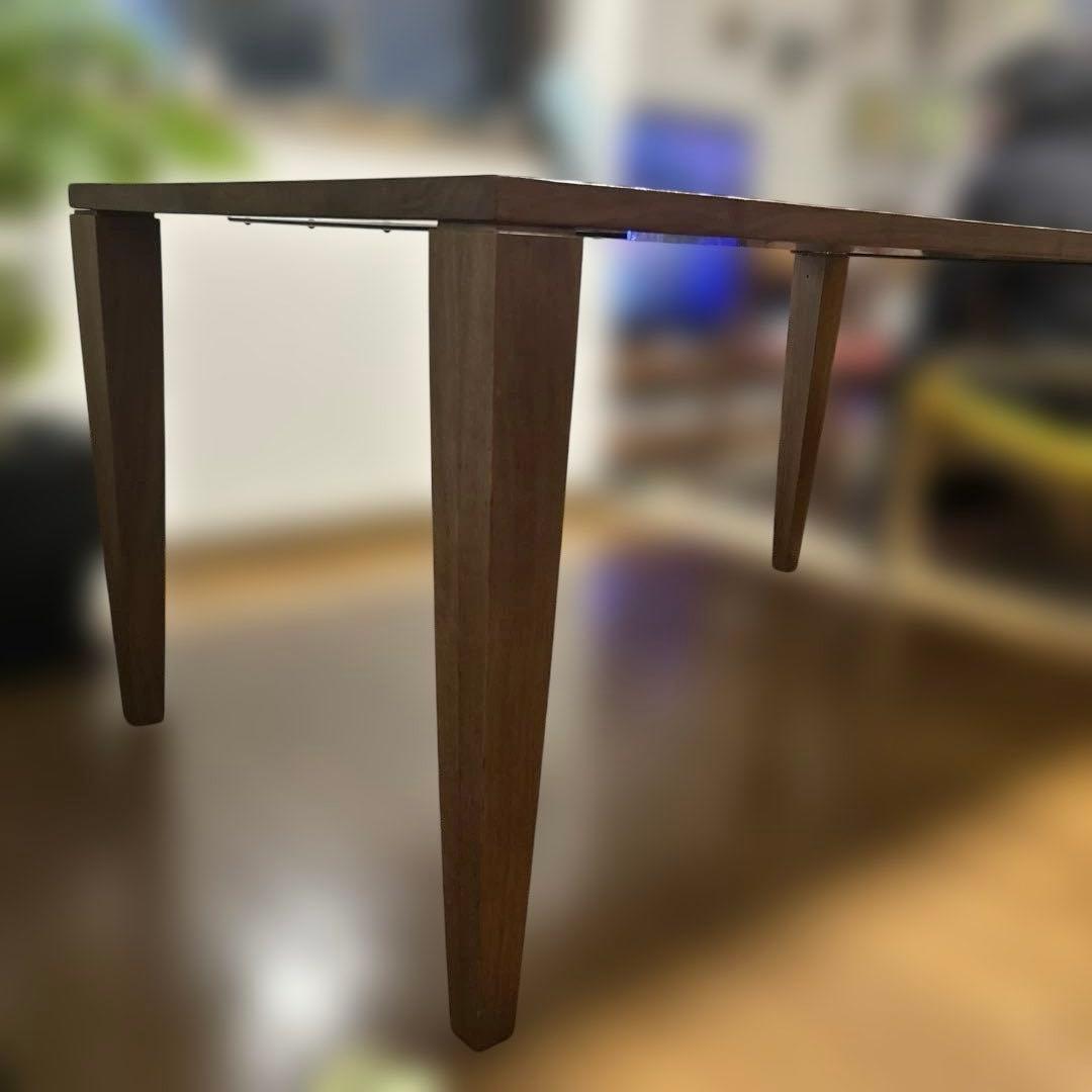 ダイニングテーブル