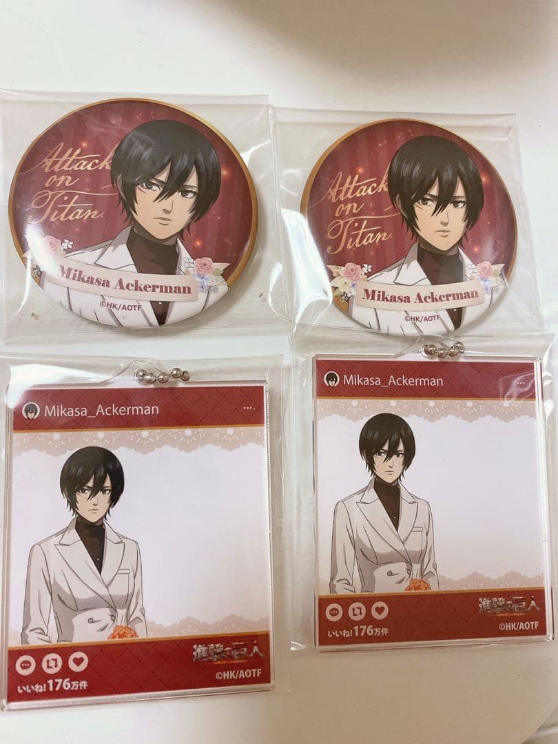 ミカサ 進撃の巨人 缶バッジ アクキー カラ鉄 カラオケの鉄人 4点