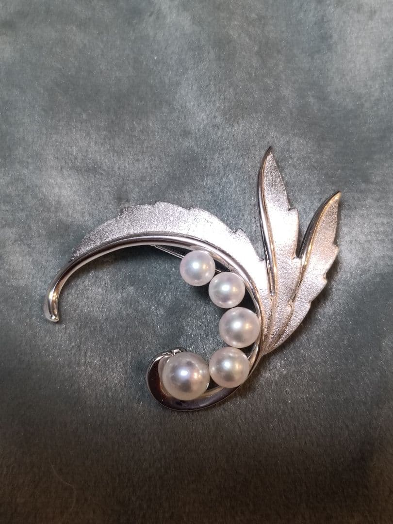 MIKIMOTOミキモトブローチアコヤ真珠本パール11珠シルバー皇室御用達