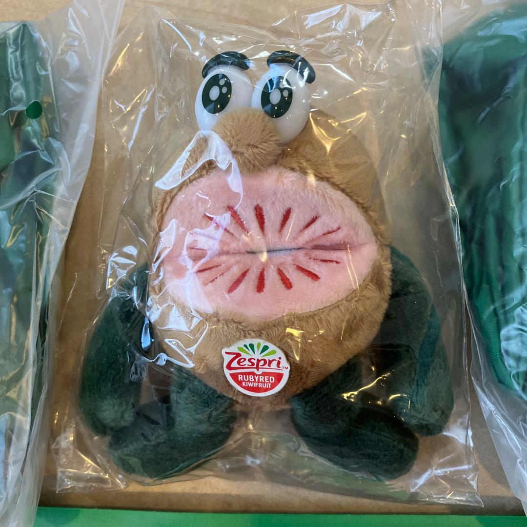 Zespri キウイブラザーズ大当レッド１つ　In Redエコバッグ付録２つ