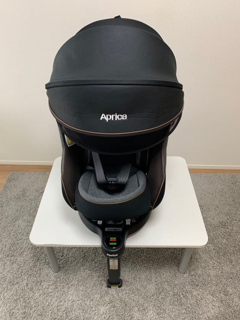 Apricaクルリラ プロテクト チャイルドシート