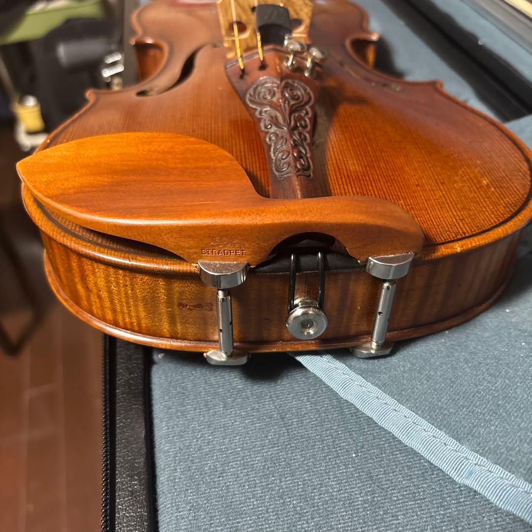 ゆうちゃんさま専用 高精度,軽量バイオリン4/4顎当グァルネリ型チタニウム金具