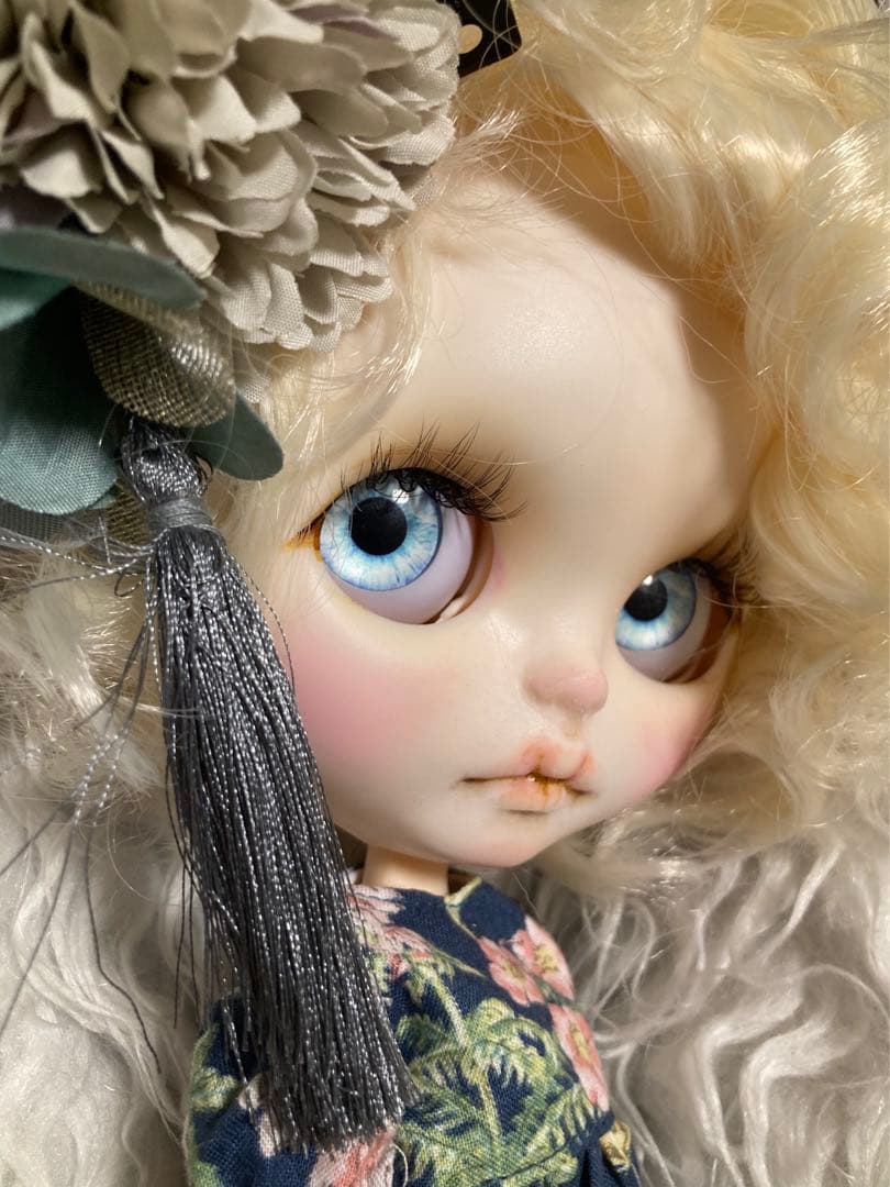 アイシードール 本体 ブロンドカール プーさん様。専用 銀髪ボブ＋