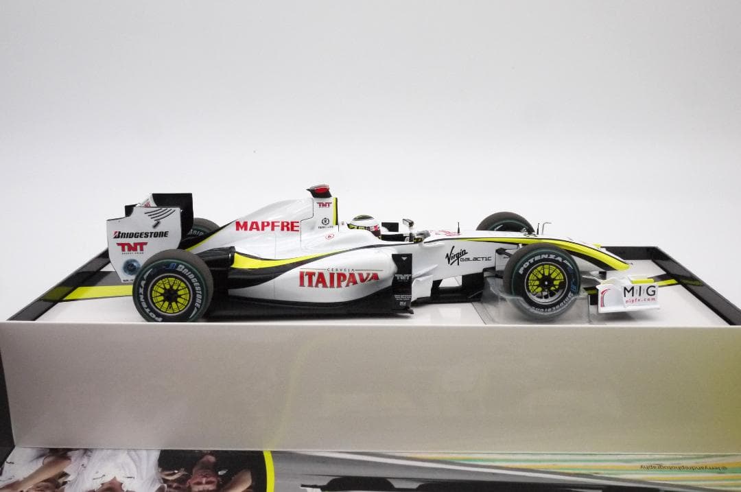 Shuar1/18 ブラウンGP BGP001 チャンピオン J.バトン