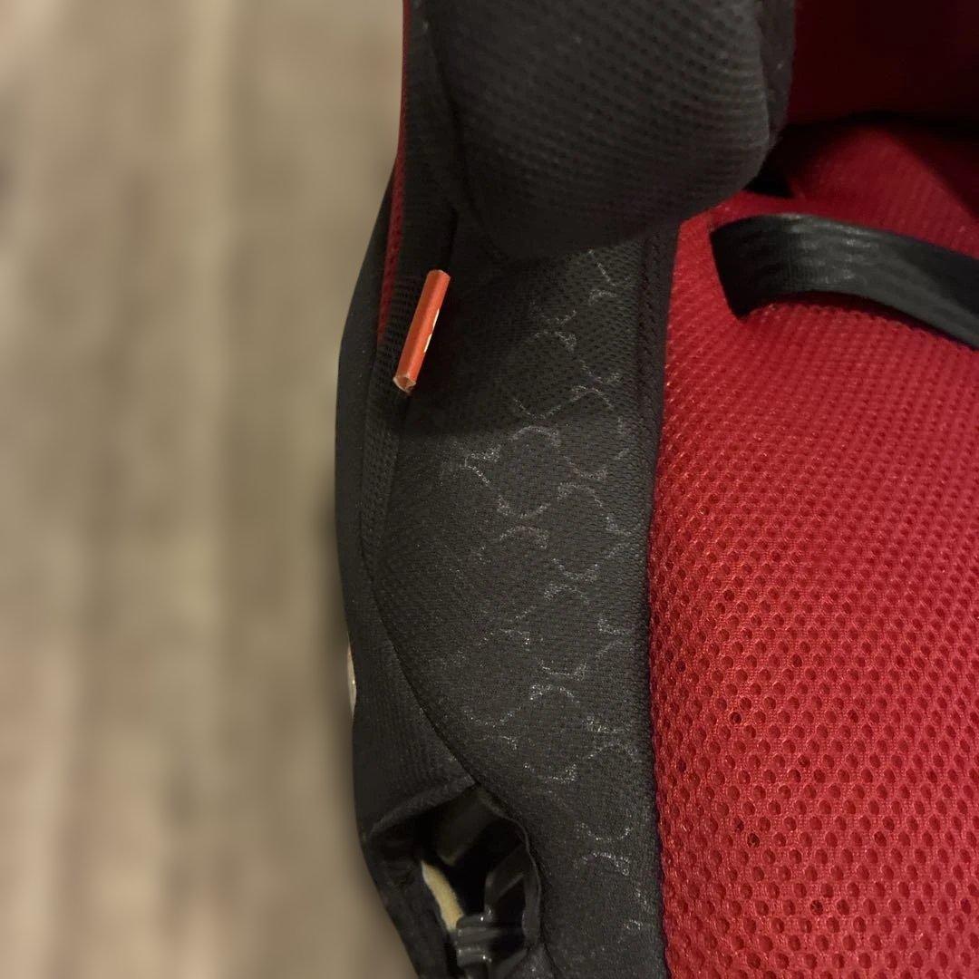 極美品 アップリカ エアグルーヴプラス レッド ジュニアシート