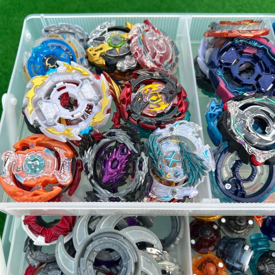 ベイブレード 多数 プラスチックケース付き