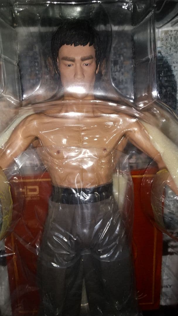 最終値下げ！新品　特大42cm　エンターベイ　ブルース·リー生誕70周年版