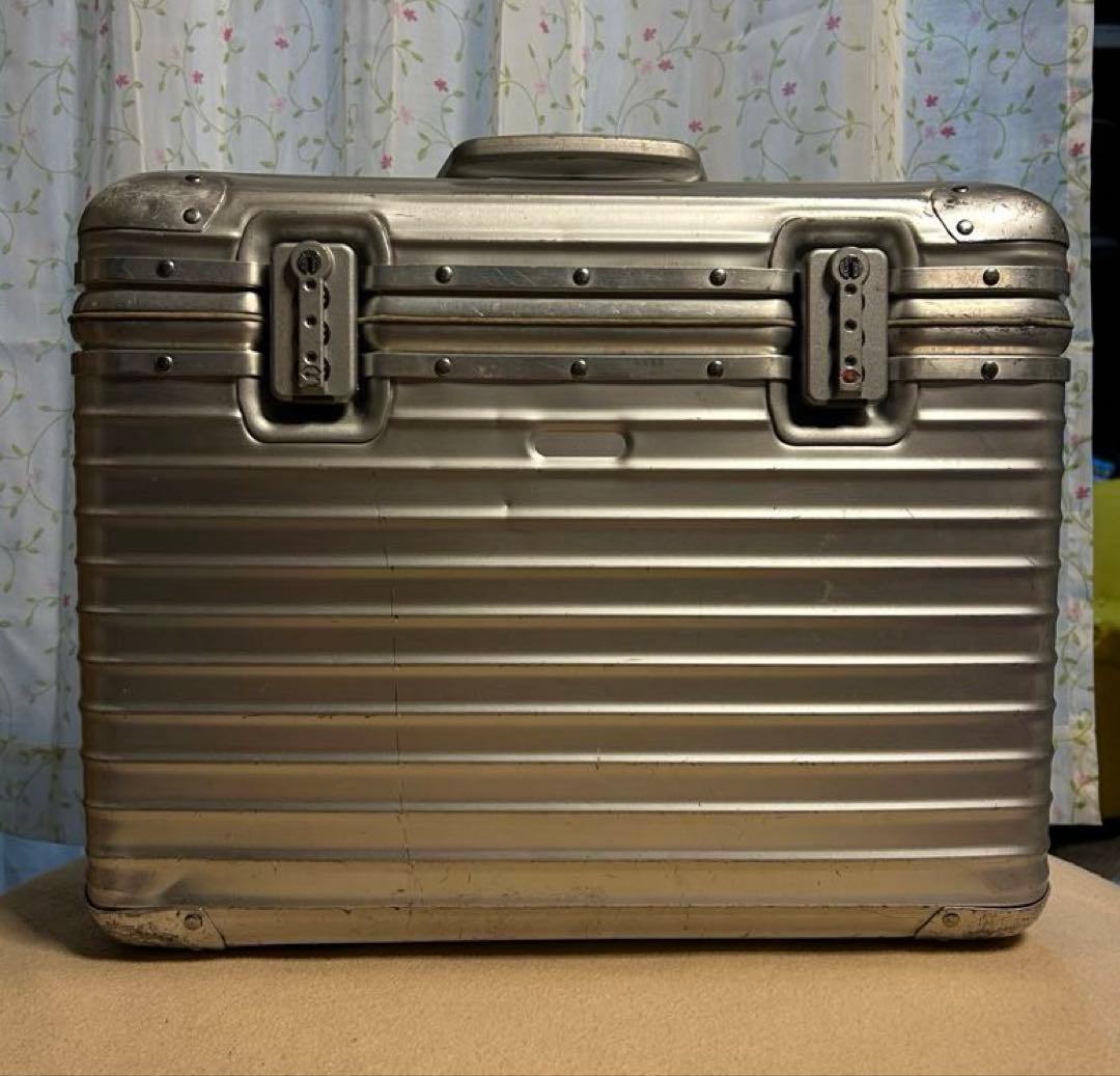 リモワ パイロット トロリー 2輪 - メルカリ