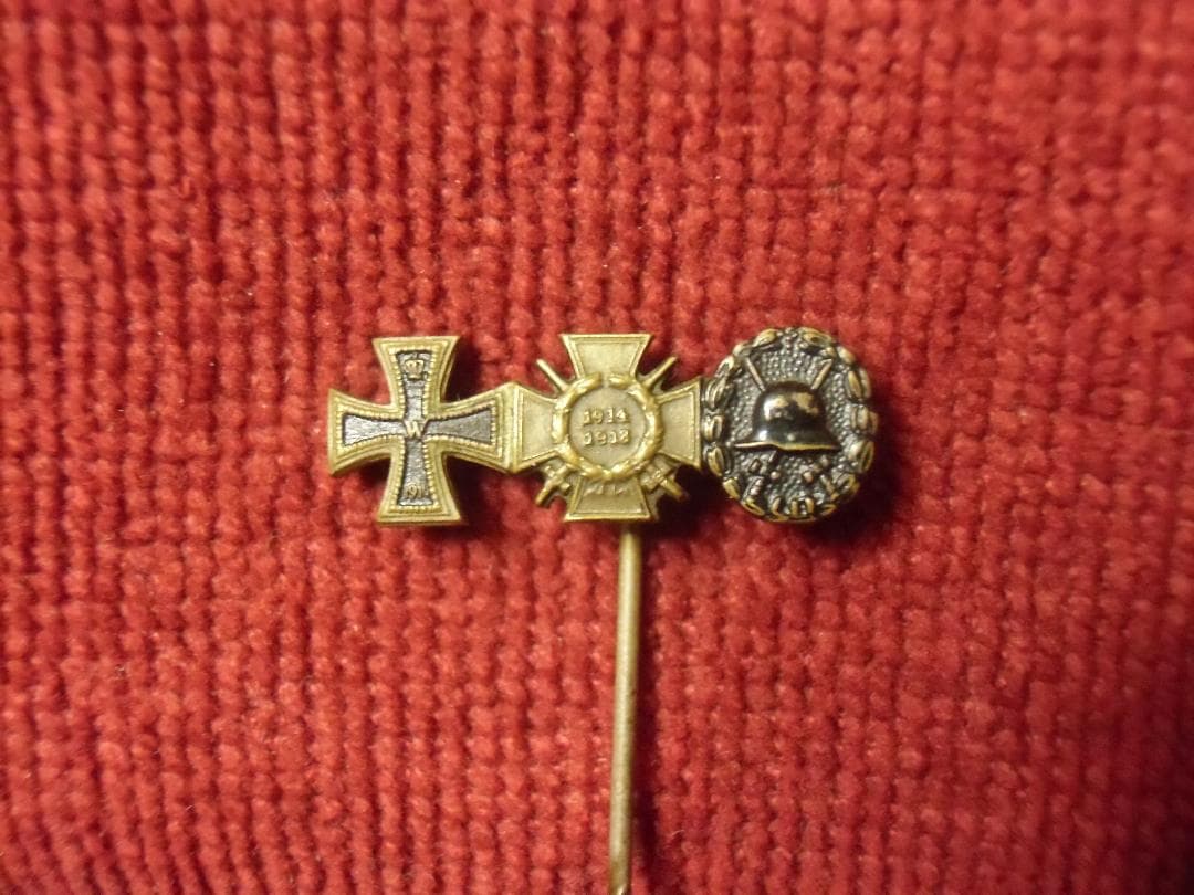 ⊞ドイツ軍の勲章/徽章＊スーツ襟用＊３連ミニチュアピン（実物）