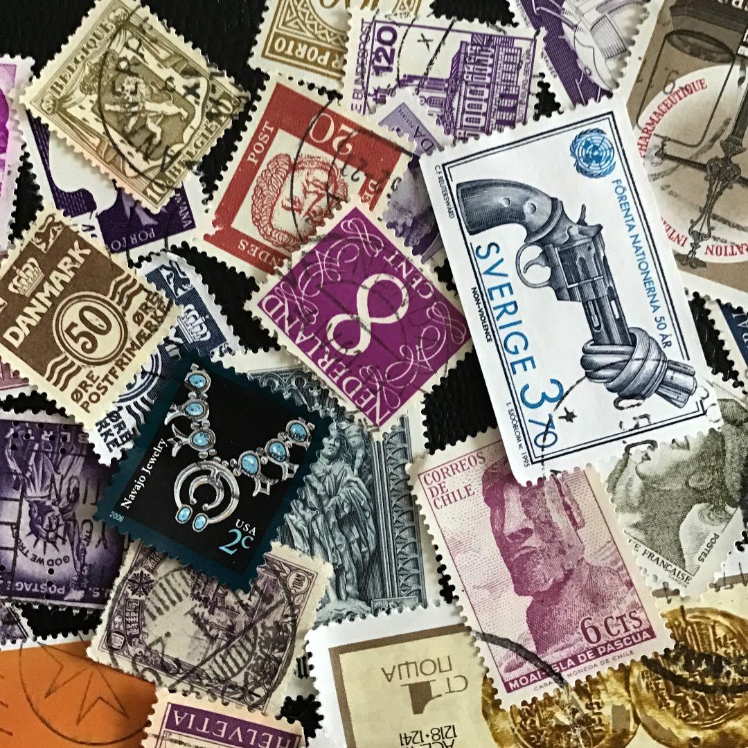 海外ヴィンテージ使用済み切手（数字、紋章、クイーン他）ランダム50枚