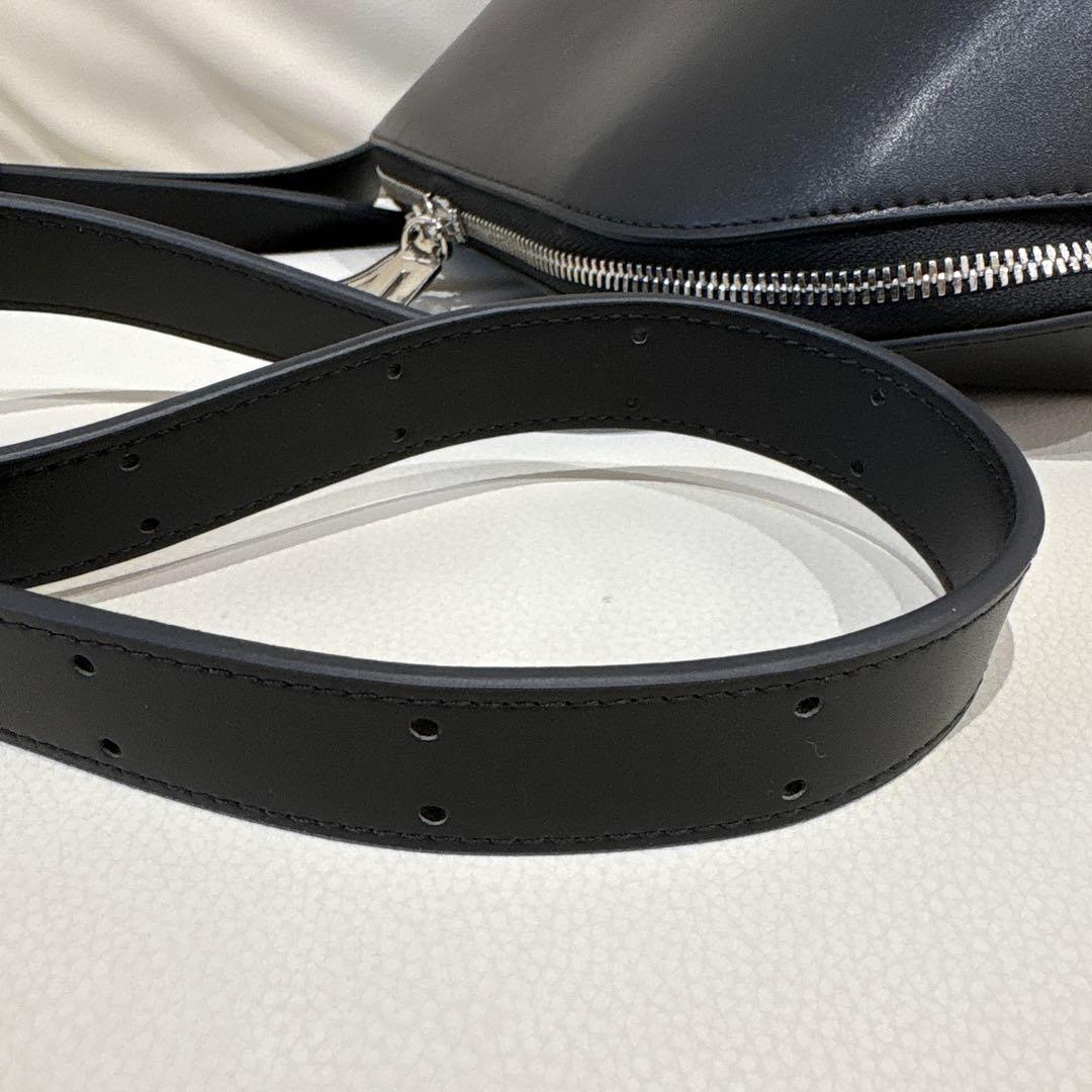 ADD CULUMN(アドカラム) FIGRE BODYBAG ブラック