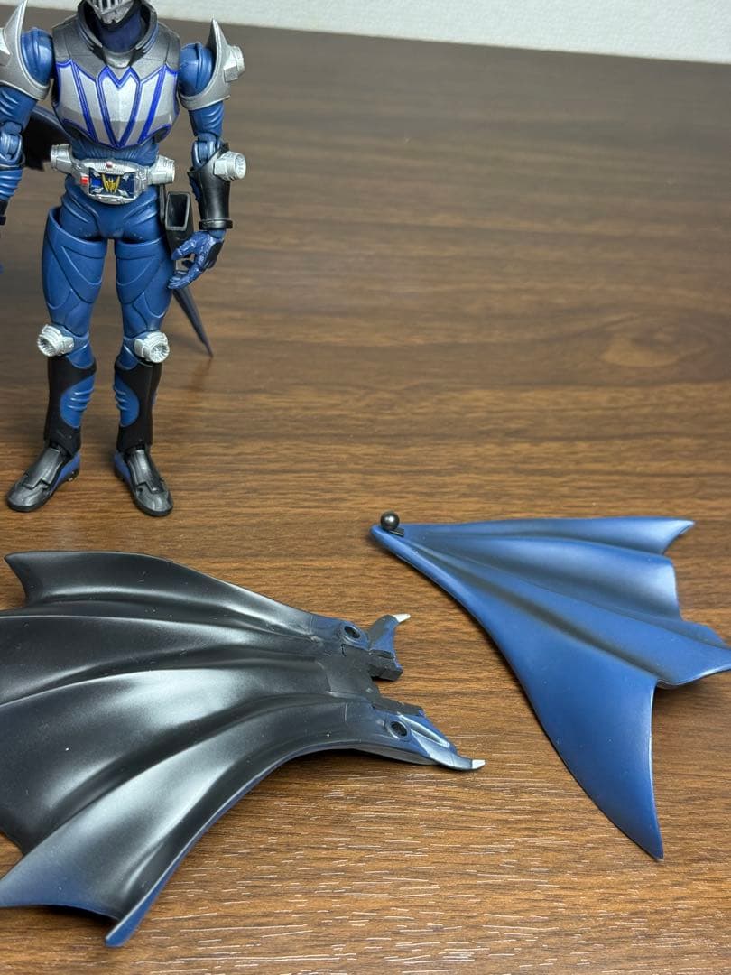 S.H.Figuarts 仮面ライダー ダークウィング