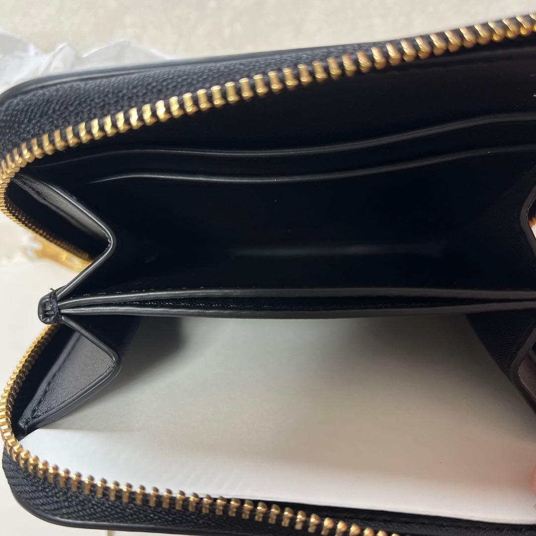 【トリーバーチ】TORY BURCH コンパクト　財布　ウォレット　ブラック