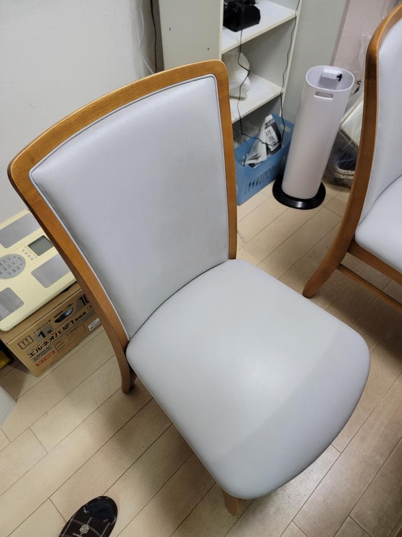 【直接引取限定】ブラウン木製ダイニングテーブルと椅子セット