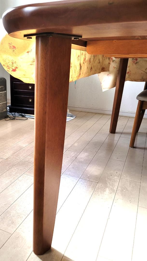 【直接引取限定】ブラウン木製ダイニングテーブルと椅子セット