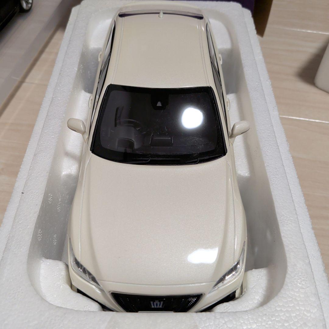 Kyosho Samurai トヨタ　クラウン　1/18 ミニカー/完成品 宮沢模型流通限定 京商 サムライ 1/18 トヨタ