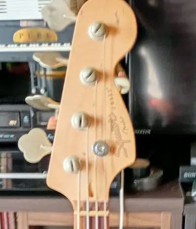 スクワイヤーbyfenderジャズベース ハードケース付属（凡庸） - メルカリ