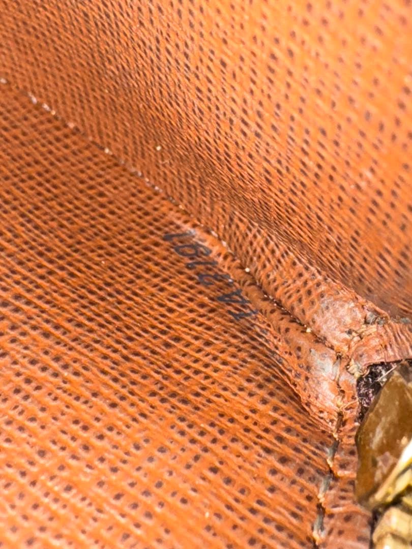 ケース　小銭入れ　丸型