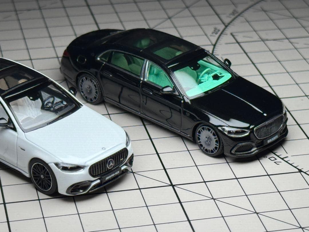 メルセデス・ベンツ マイバッハ S850 と AMG S63 Eミニカー セット