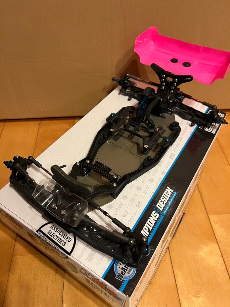 Associated RC10 B6.3D アソシエイテッド