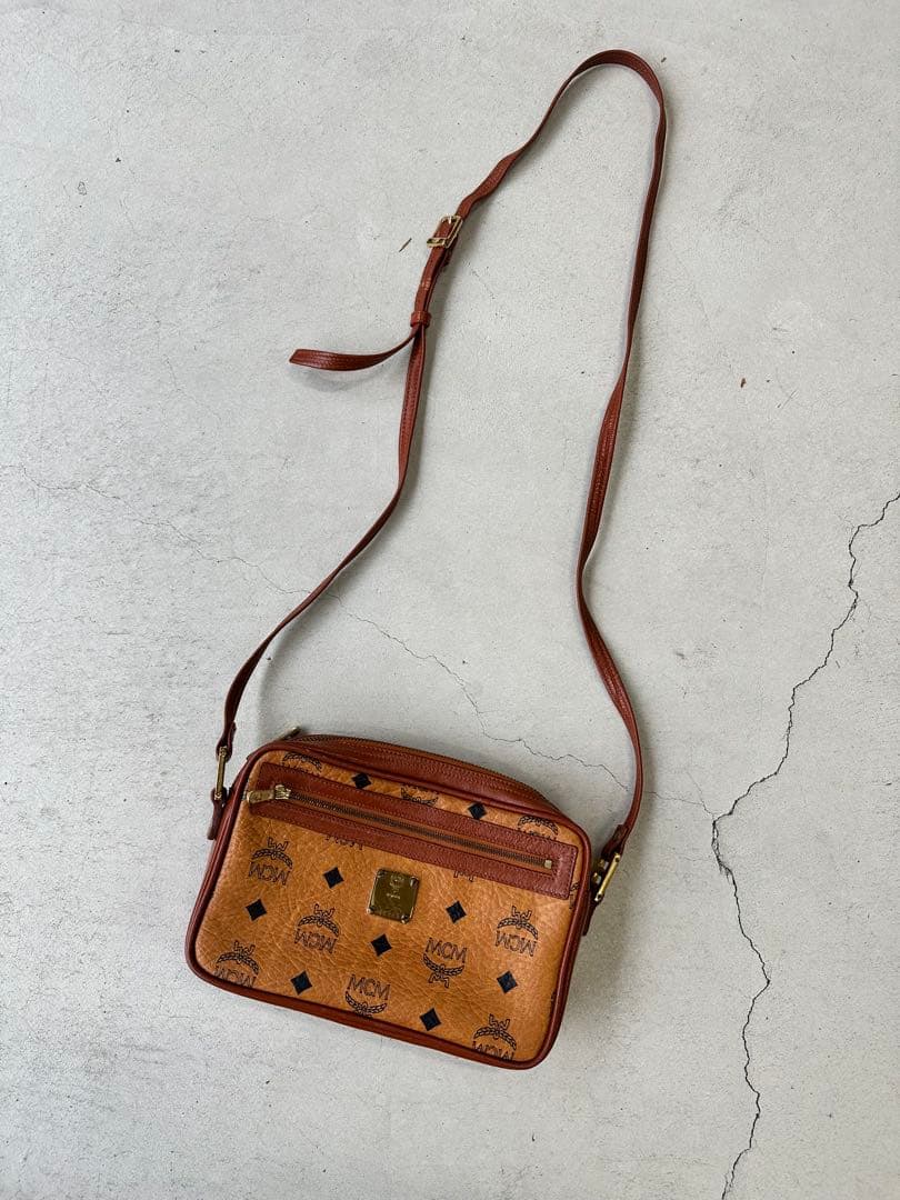 【美品】MCM ヴィセトス クロスボディ カメラバッグ ショルダー バッグ